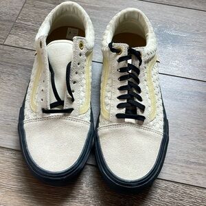Vans old skool pro Lizzie Armanto suede cream skateboard lace up